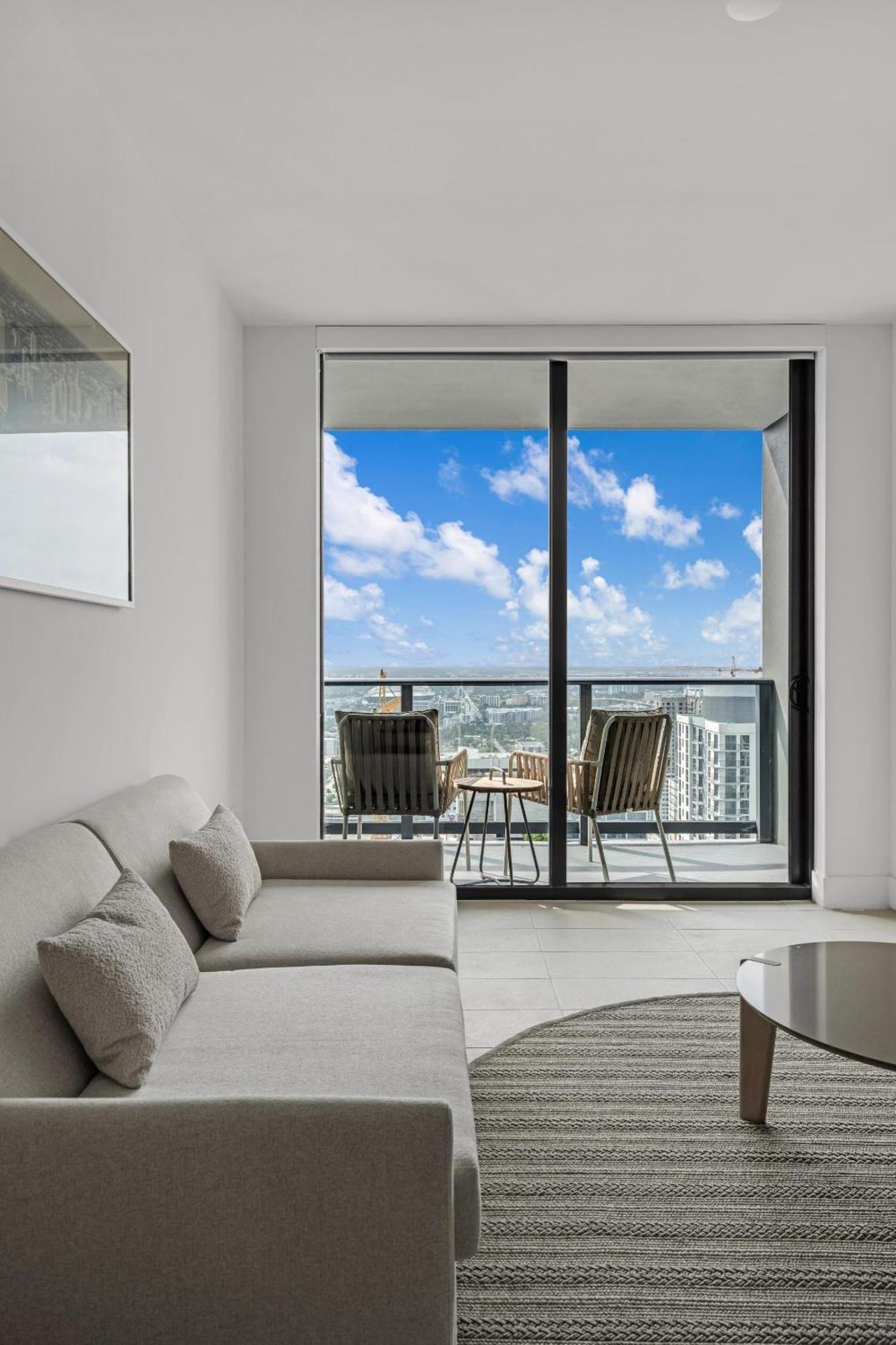 Modern 1Br Apartment With Breathtaking Views Heart Of Downtown Маямі Екстер'єр фото